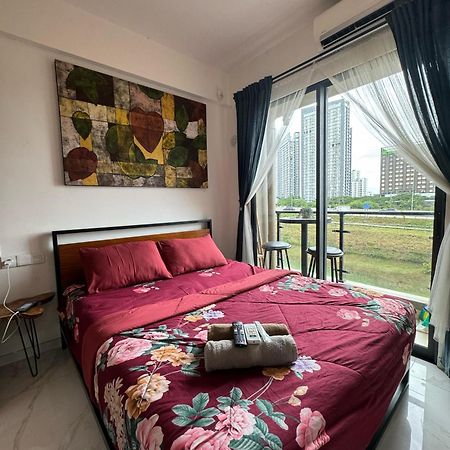 Stay N Cozy Apartemen Sky House Bsd By Sm Room Samporo Dış mekan fotoğraf