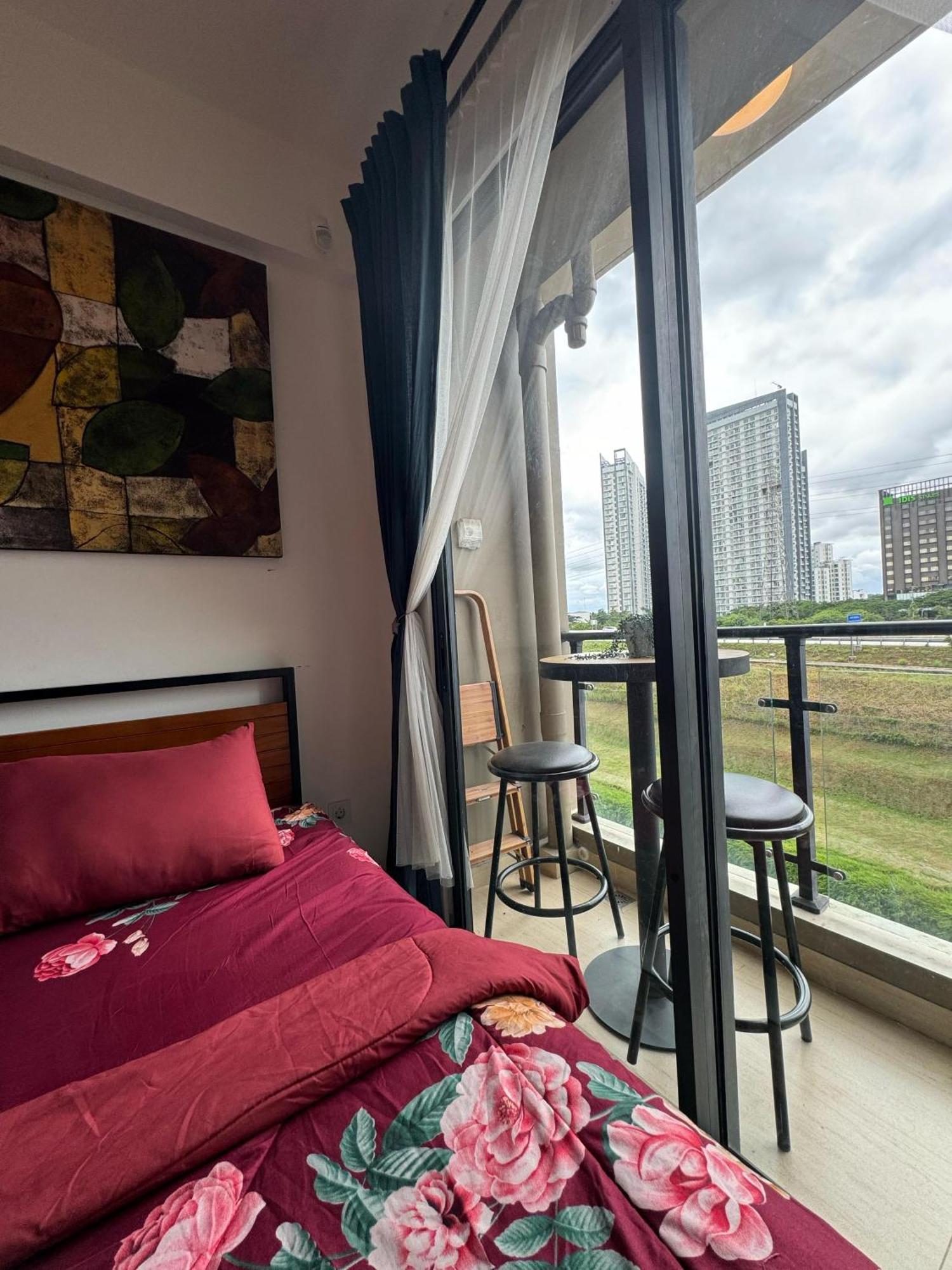 Stay N Cozy Apartemen Sky House Bsd By Sm Room Samporo Dış mekan fotoğraf